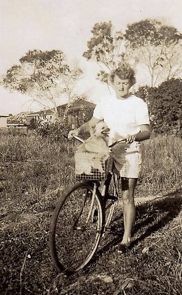 vi_and_sniffy20190326_enhanced.jpeg vi_and_sniffy20190326_enhanced.jpeg