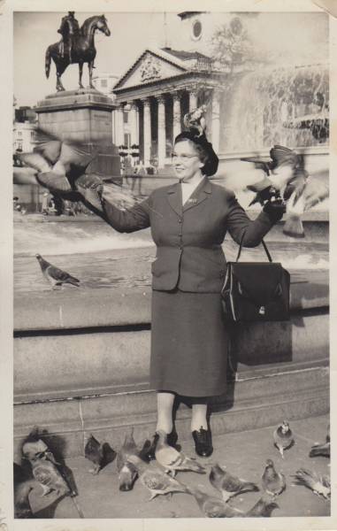 aunt_nora_in_london_1960.jpg aunt_nora_in_london_1960.jpg