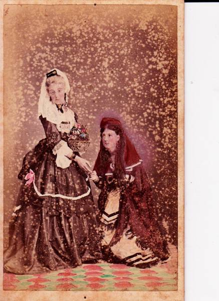 rosie_and_lizzie.jpg rosie_and_lizzie.jpg