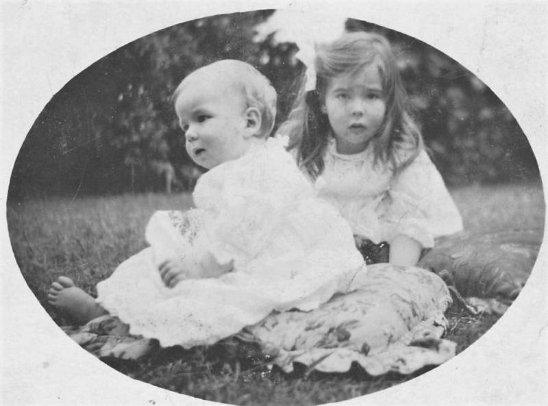 baby_dad_with_nora_enhance.jpg baby_dad_with_nora_enhance.jpg